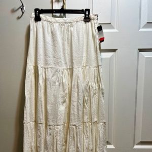Theory skirt, white, 65% linen, size 2, new with tag